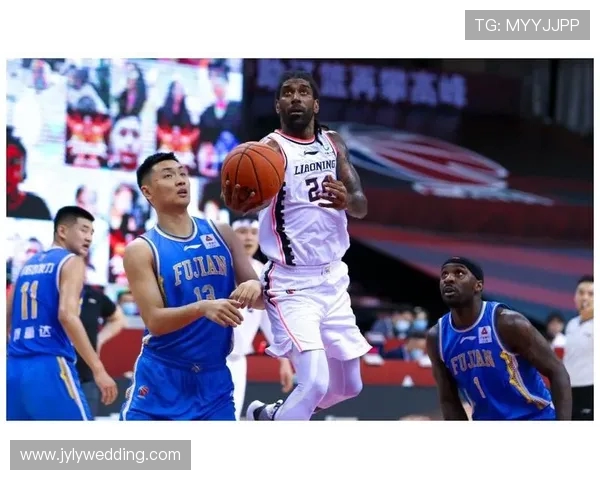 广州篮球队战术创新引领潮流助力球队冲击更高荣誉 广州篮球队战术创新引领潮流助力球队冲击更高荣誉