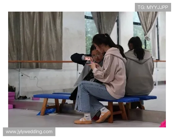 成都滑板队在世界街舞大赛中的奋斗与突破之路全景回顾