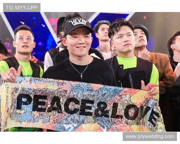 成都街舞队在攀岩联赛中以54分稳居积分榜首位