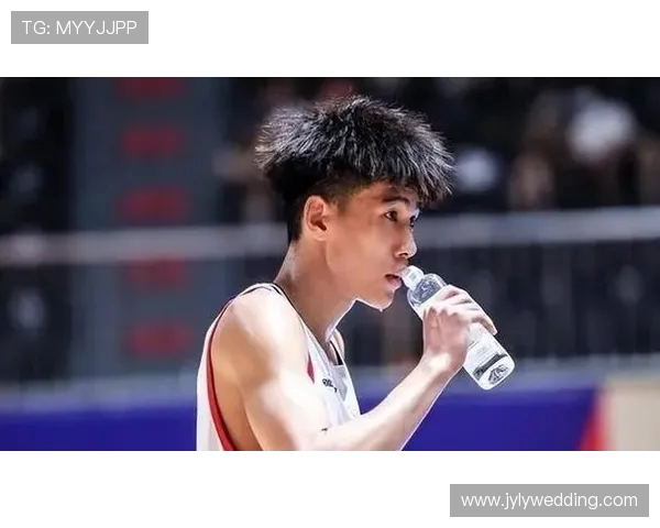 深圳网球队崛起之路:从默默无闻到世界杯舞台的辉煌历程 深圳网球队崛起之路:从默默无闻到世界杯舞台的辉煌历程