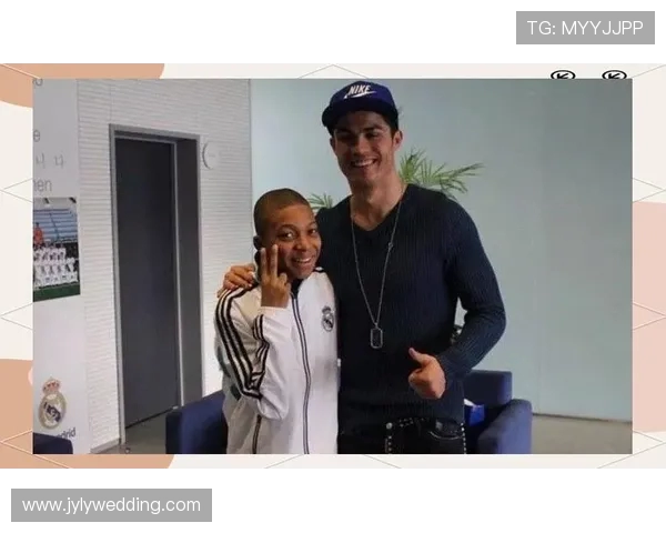 戴维斯与姆巴佩的巅峰对决谁能在绿茵场上书写传奇新篇 戴维斯与姆巴佩的巅峰对决谁能在绿茵场上书写传奇新篇