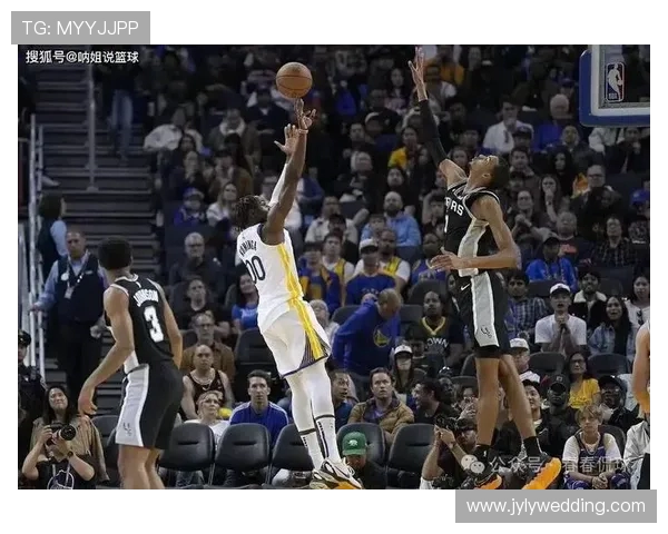 文班亚马新秀赛季表现抢眼场均20分10篮板3盖帽领跑联盟 文班亚马新秀赛季表现抢眼场均20分10篮板3盖帽领跑联盟