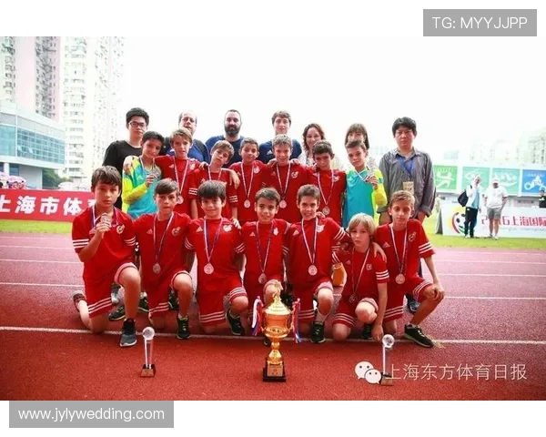 上海足球队在邀请赛中的比赛经验与表现分析 上海足球队在邀请赛中的比赛经验与表现分析