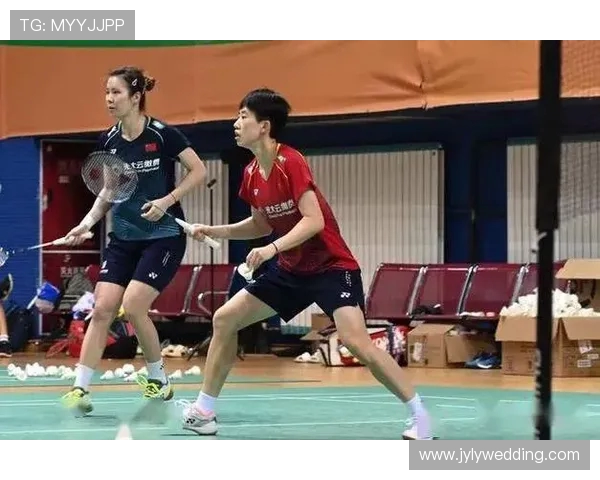 南京羽毛球队与上海羽毛球队赛后复盘分析团队配合与战术执行的关键因素